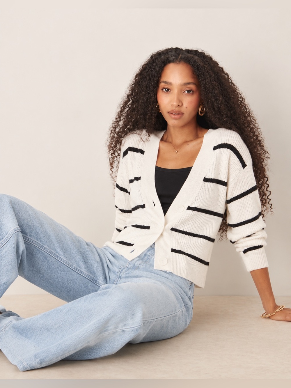 Universal Thread White and Black Striped V‑Neck Cropped Cardigan
